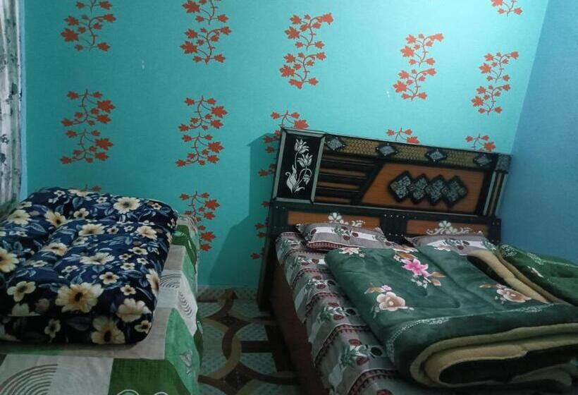 בית מלון כפרי Seva Palace