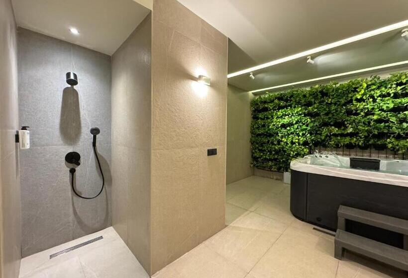 هتل Tbilisi Edition   Design