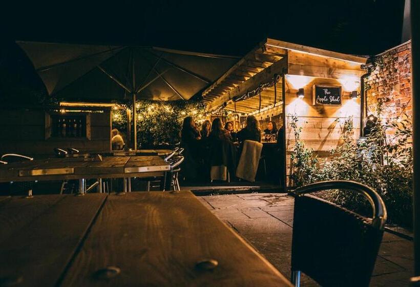 酒店 The Crate & Apple Pub