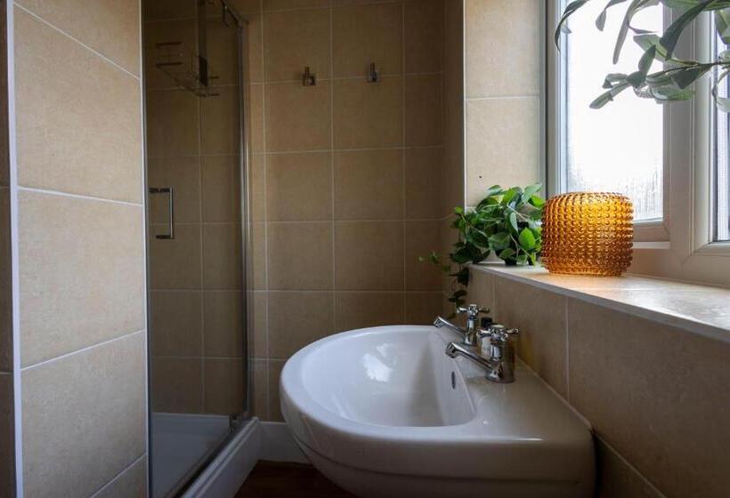 酒店 The Crate & Apple Pub