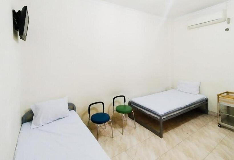 فندق Turuo Homestay Pringsewu Syariah Mitra Reddoorz