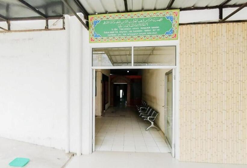 فندق Turuo Homestay Pringsewu Syariah Mitra Reddoorz