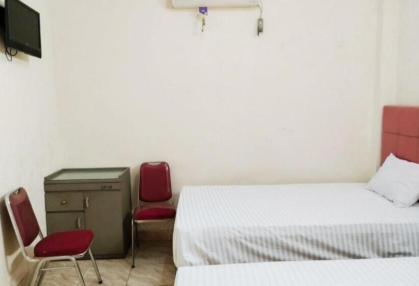 فندق Turuo Homestay Pringsewu Syariah Mitra Reddoorz