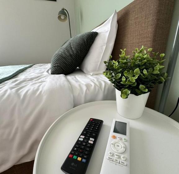 Kastélykert Vendégház Tata