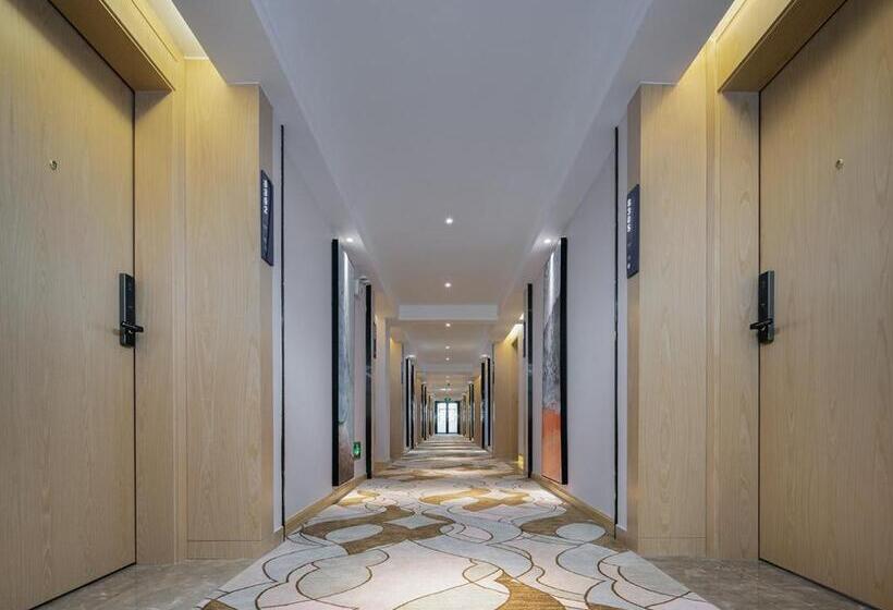 Kyriad Hotel, Shenzhen Baoan International Convention And Exhibition Center National Exhibition