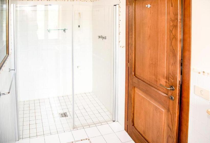 La Mela Rosa Bed & Breakfast