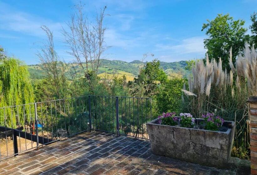 La Mela Rosa Bed & Breakfast