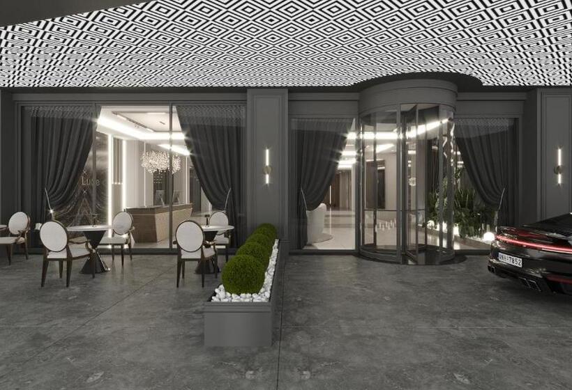 Lilium Hotel & Suites