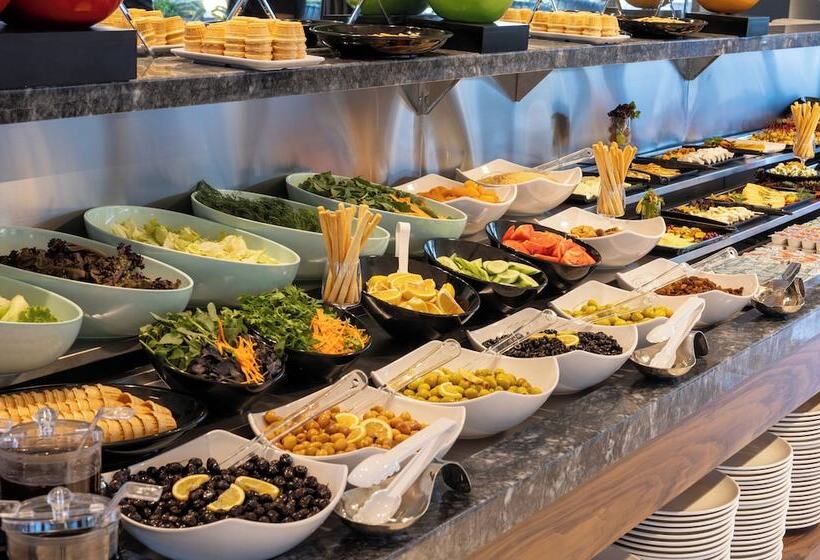 Lilium Hotel & Suites