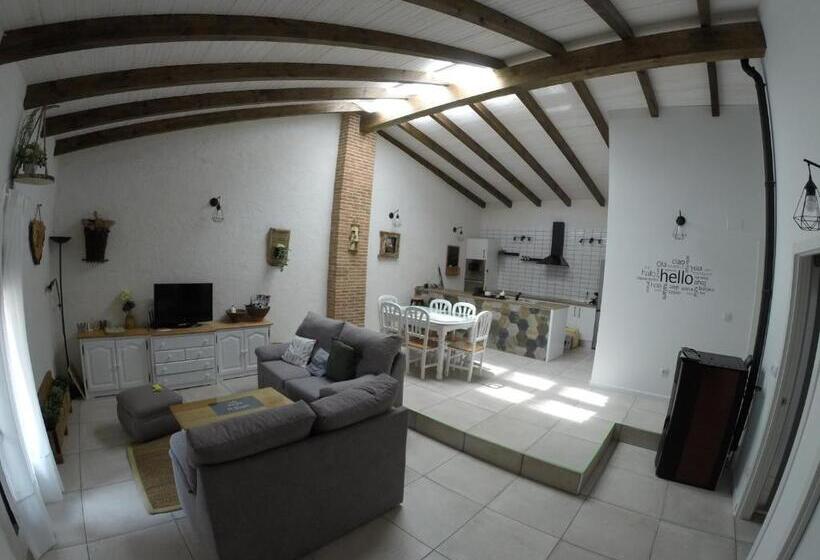 بنسيون Casa Huidobro Valle