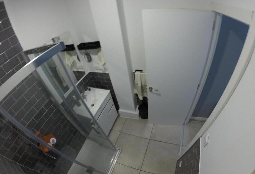 بنسيون Casa Huidobro Valle