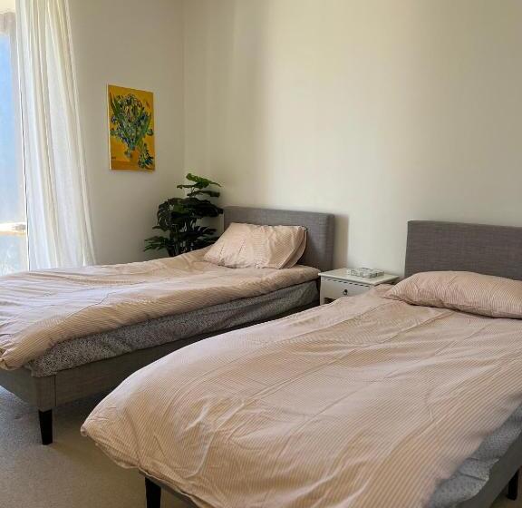 پانسیون Cozy Private Room With Secured Yard Pet Friendly