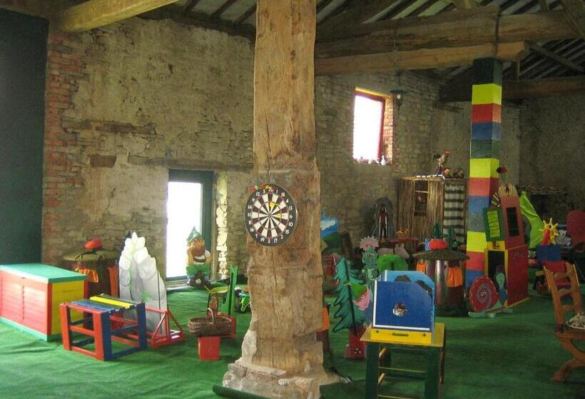 膳宿费 Gîte Et Grange à Jeux Du Bonhomme Bouton