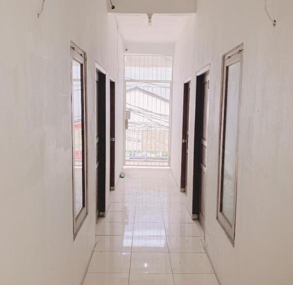 بنسيون Guest House Natasya Priok By Nusalink