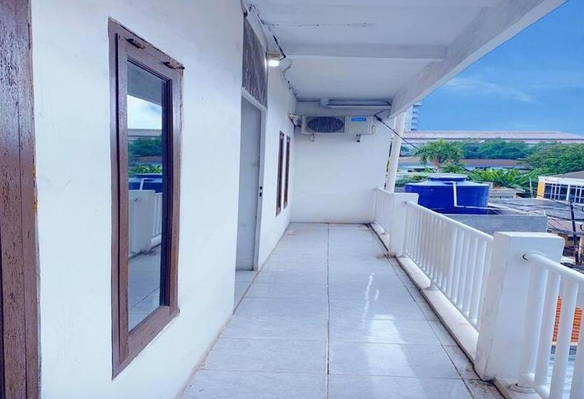 بنسيون Guest House Natasya Priok By Nusalink