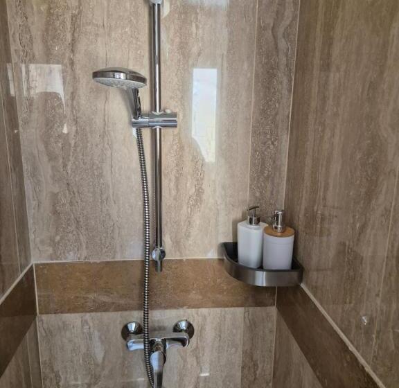 پانسیون Hacienda Farmhouse By The Nest