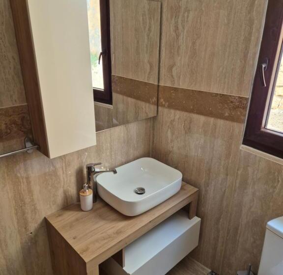 پانسیون Hacienda Farmhouse By The Nest