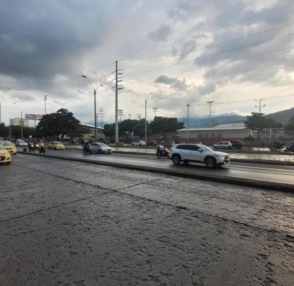 פנסיון Nirvana Aparta Estudio