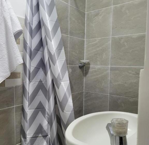 פנסיון Nirvana Aparta Estudio