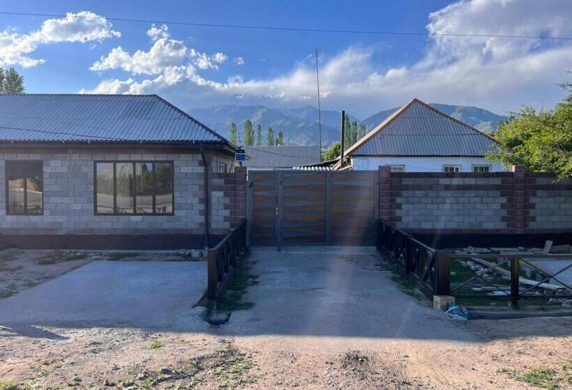 پانسیون Omor S Dvor