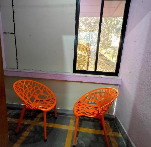 פנסיון Peacefulstudio Redwing Aai