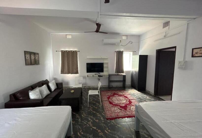 ペンション Raj Andar Guest House