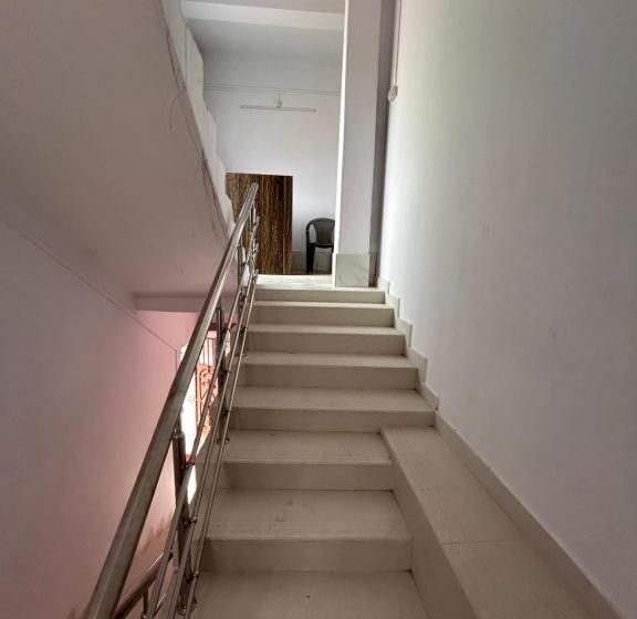 ペンション Raj Andar Guest House