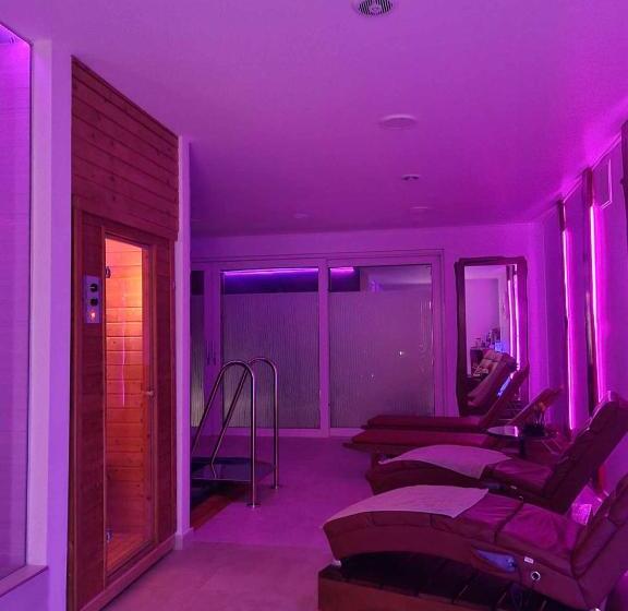 پانسیون Resort Pri Hrastu