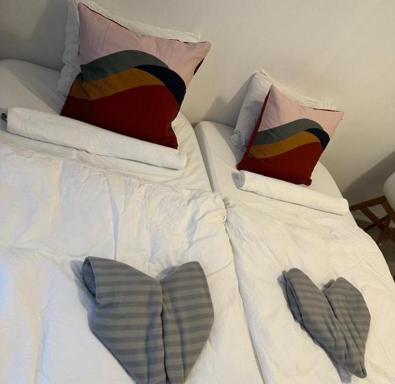 펜션 The Regent Suites