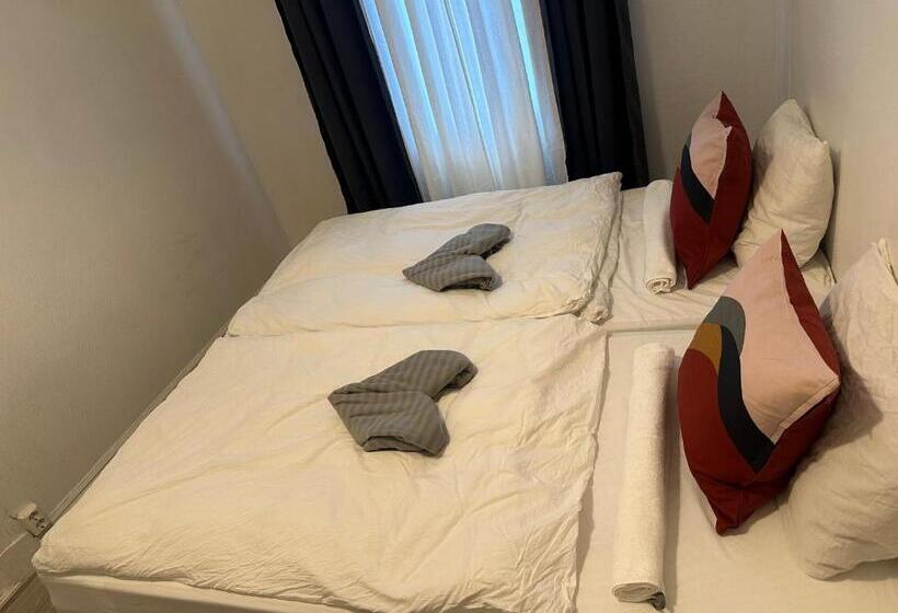 펜션 The Regent Suites