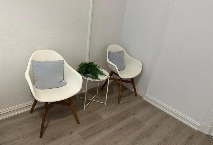 펜션 The Regent Suites