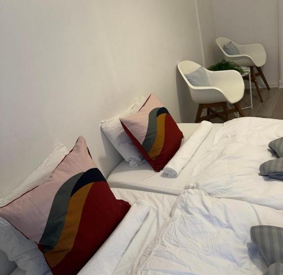 펜션 The Regent Suites