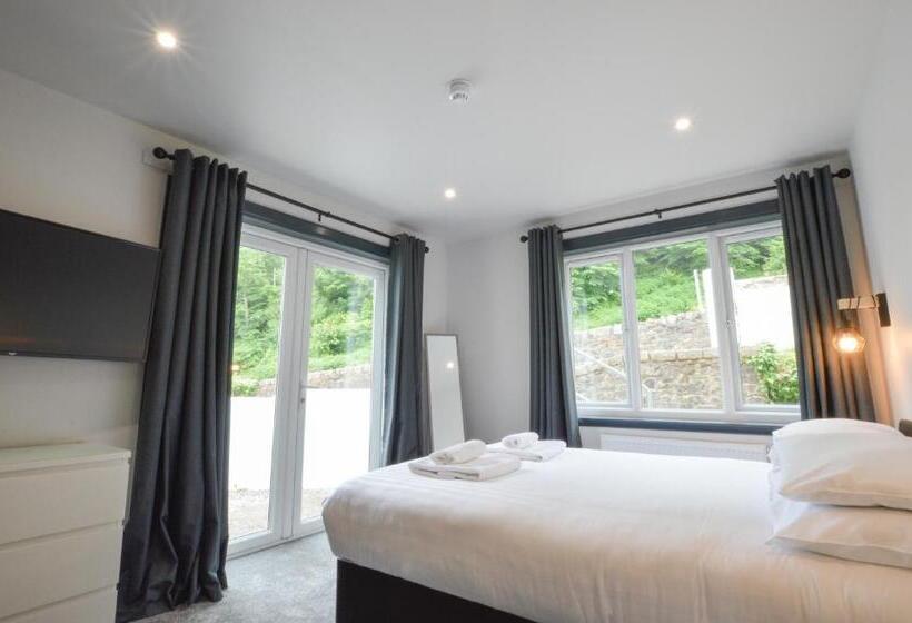 پانسیون The Righ