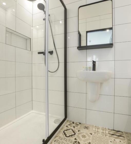 پانسیون The Righ