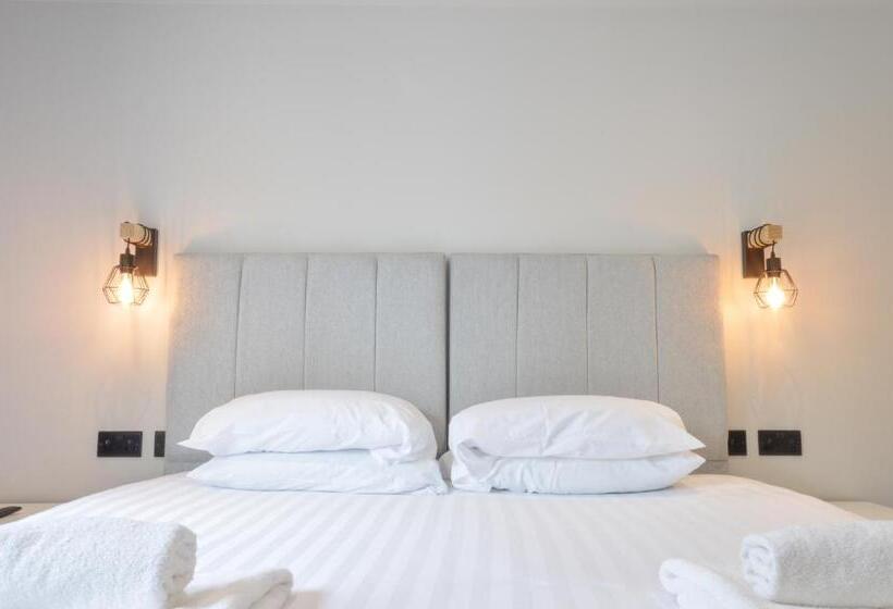 پانسیون The Righ