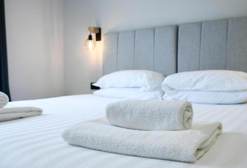 پانسیون The Righ