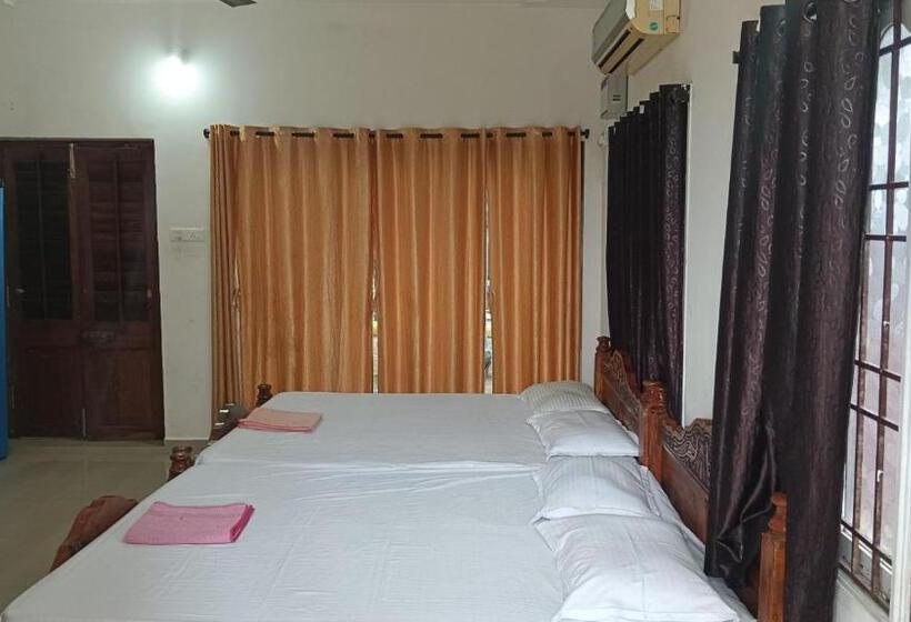 פנסיון Tm Beach Resort