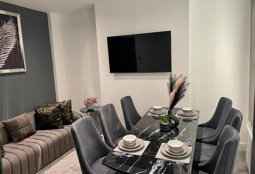 פנסיון Town Centre En Suite Room 1