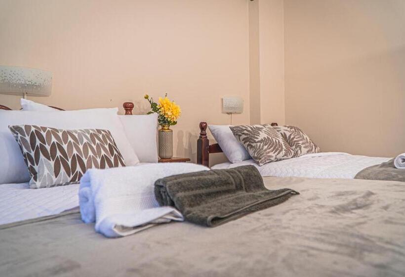 Pension Ukuku Hostel