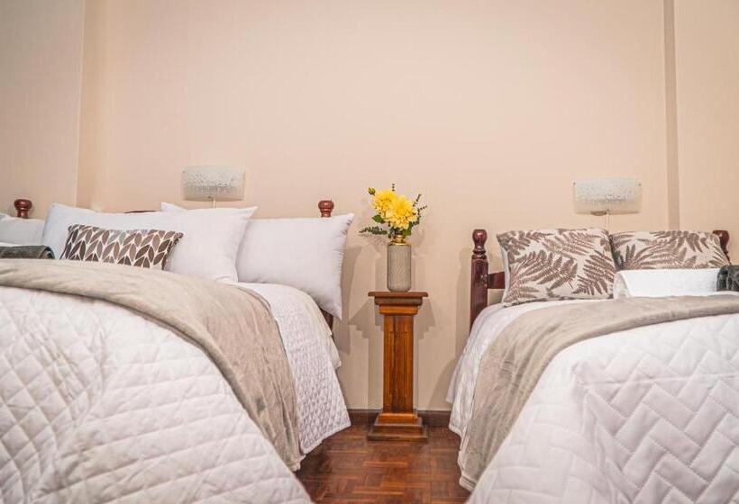 Pension Ukuku Hostel