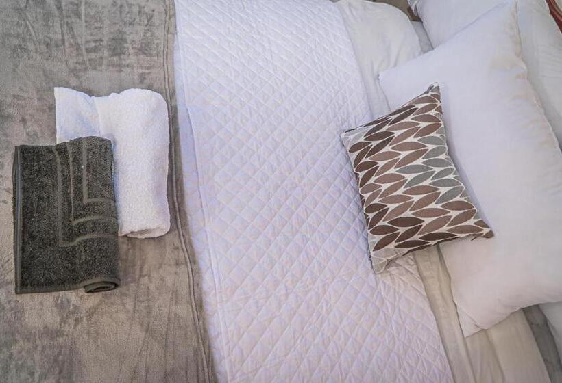 Pension Ukuku Hostel