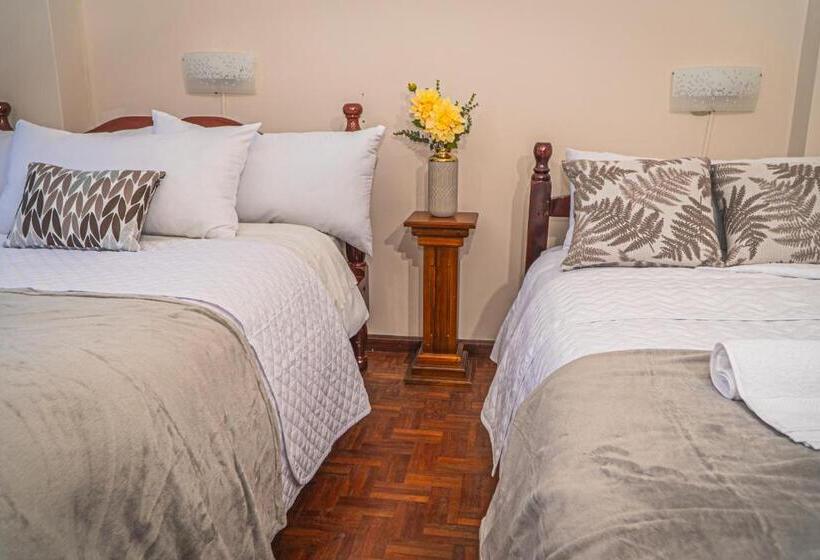 Pension Ukuku Hostel