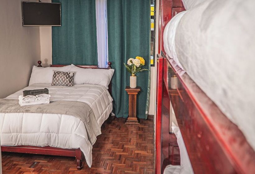 Pension Ukuku Hostel