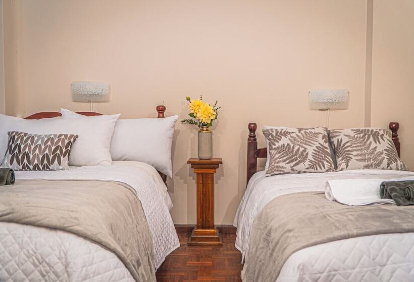 Pension Ukuku Hostel