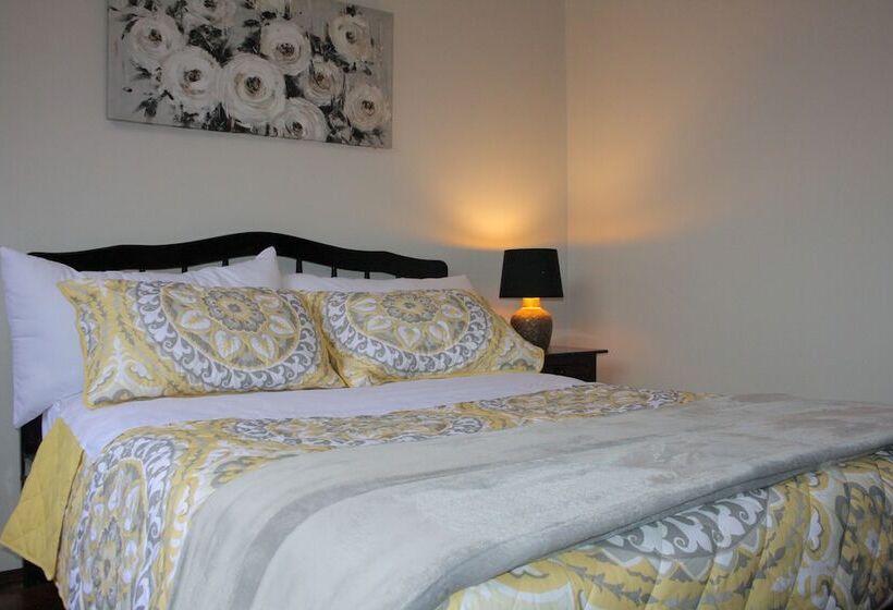 Pension Ukuku Hostel