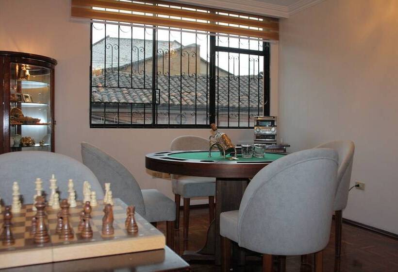 Pension Ukuku Hostel