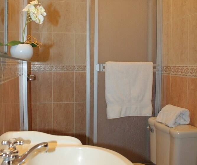 Pension Ukuku Hostel