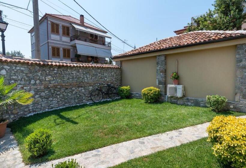 بنسيون Villa Zoi A Stay To Remember I Guesthouse Inside Elbasan Castle