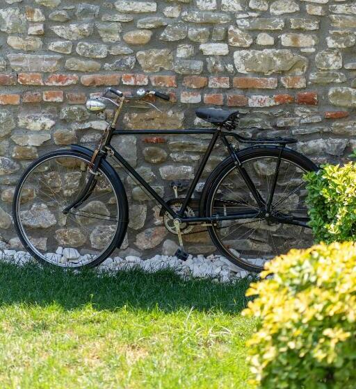 بنسيون Villa Zoi A Stay To Remember I Guesthouse Inside Elbasan Castle