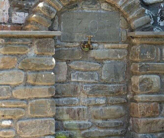 بنسيون Villa Zoi A Stay To Remember I Guesthouse Inside Elbasan Castle